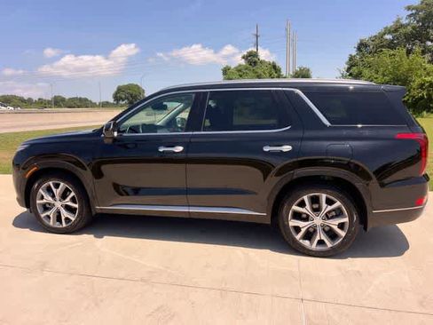 Used 2022 Hyundai Palisade SEL w/ Premium Package FWD image 4