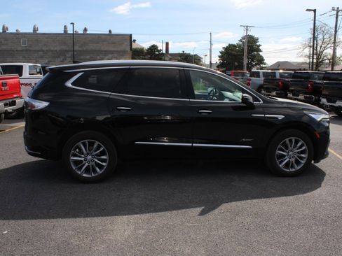 Used 2023 Buick Enclave Avenir AWD/4WD image 4