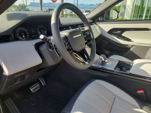 New 2026 Land Rover Range Rover Evoque Dynamic SE AWD/4WD image 25