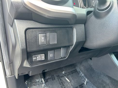 Used 2022 Toyota Tacoma SR5 RWD image 19