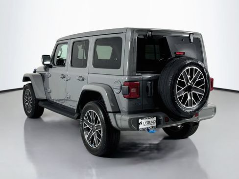 Used 2023 Jeep Wrangler Unlimited Sahara AWD/4WD image 7