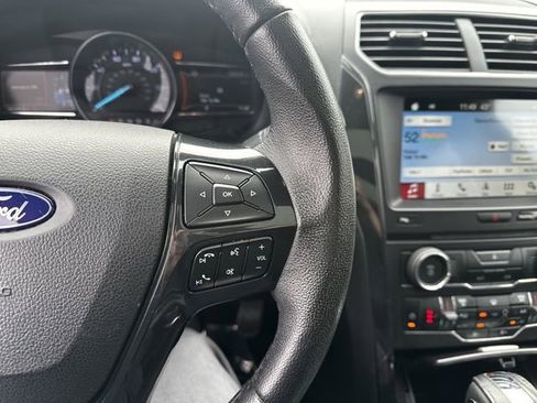Certified 2018 Ford Explorer XLT w/ Equipment Group 202A image 29