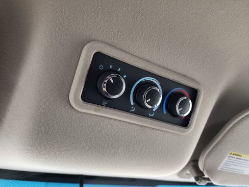 Used 2018 GMC Savana 3500 LT w/ LT Preferred Equipment Group image 29