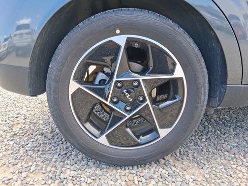 Used 2024 Kia Soul EX FWD image 12