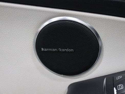 Used 2013 Mercedes-Benz SLK 250 image 61