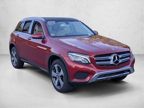 Certified 2019 Mercedes-Benz GLC 300 4MATIC image 2