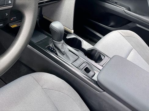 Used 2025 Toyota Camry LE w/ Convenience Package FWD image 15