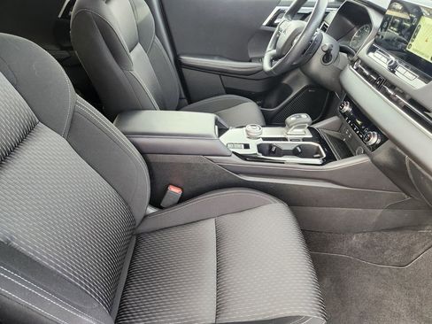 Used 2025 Mitsubishi Outlander ES image 14