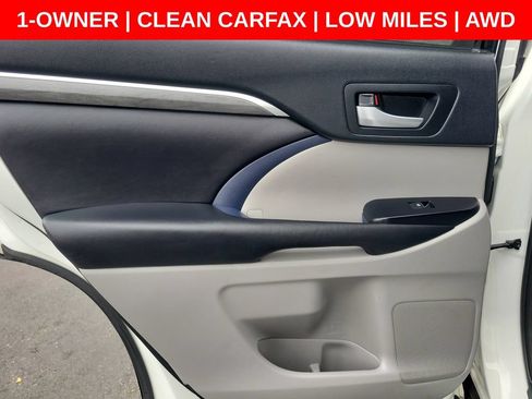 Used 2017 Toyota Highlander Limited w/ Carpet Mat Package AWD/4WD image 21