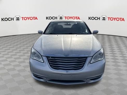Used 2012 Chrysler 200 Touring image 2