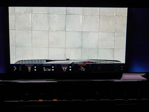 Used 2025 Chevrolet Silverado 1500 ZR2 w/ Technology Package image 31