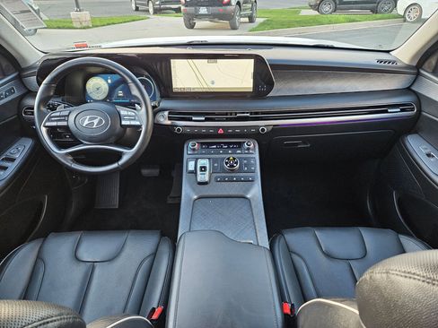 Used 2025 Hyundai Palisade Limited AWD/4WD image 32