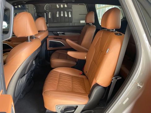 Used 2024 Kia Telluride EX X-Line AWD/4WD image 18