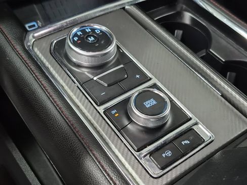 Used 2019 Ford Expedition Limited w/ Equipment Group 303A image 32