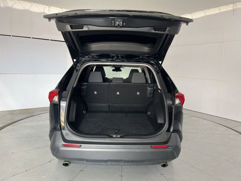 Used 2021 Toyota RAV4 XLE FWD image 13