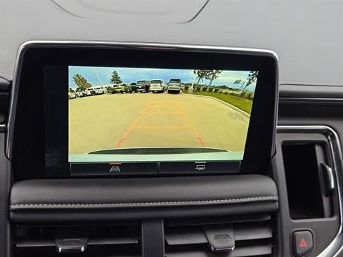 Used 2024 GMC Yukon SLT image 14