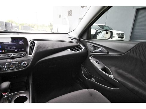 Used 2024 Chevrolet Malibu RS FWD image 13