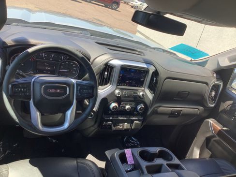 Used 2019 GMC Sierra 1500 SLT AWD/4WD image 9