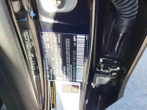 Used 2024 Mercedes-Benz GLC 300 4MATIC image 28