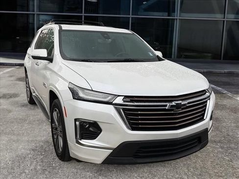 Used 2023 Chevrolet Traverse High Country w/ LPO, 'HIT The Road' Package AWD/4WD image 1