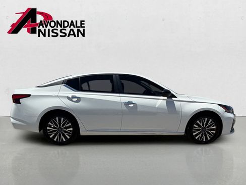 Certified 2025 Nissan Altima 2.5 SV FWD image 7