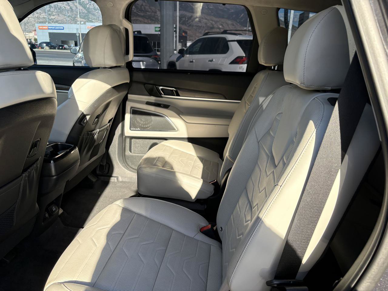 Used 2021 Kia Telluride SX w/ SX Prestige Package AWD/4WD image 10