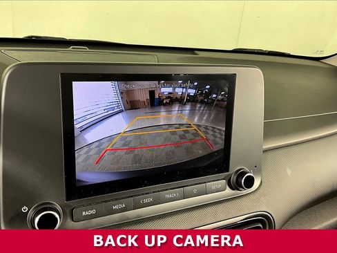 Used 2023 Hyundai Kona SE AWD/4WD image 13