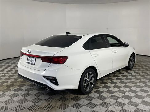 Certified 2019 Kia Forte LXS image 23