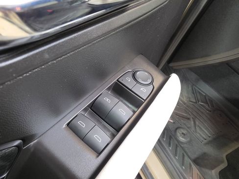 Used 2024 GMC Canyon AT4X image 14