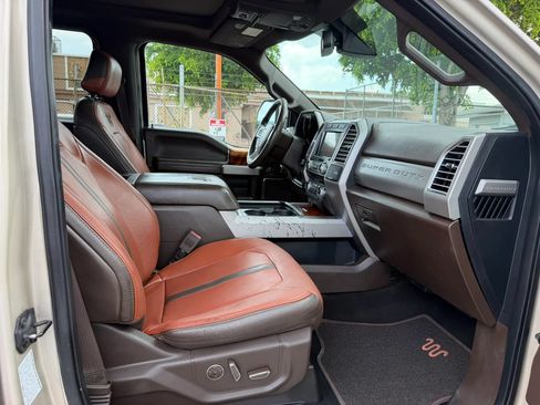 Used 2018 Ford F350 King Ranch w/ King Ranch Ultimate Package AWD/4WD image 14