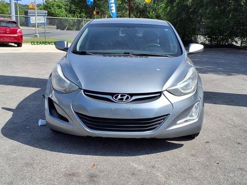 Used 2014 Hyundai Elantra SE w/ Option Group 02 image 2