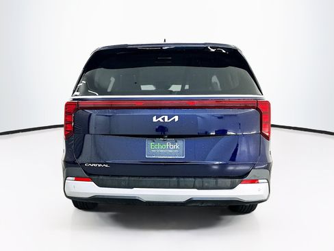 Used 2026 Kia Carnival FWD image 7