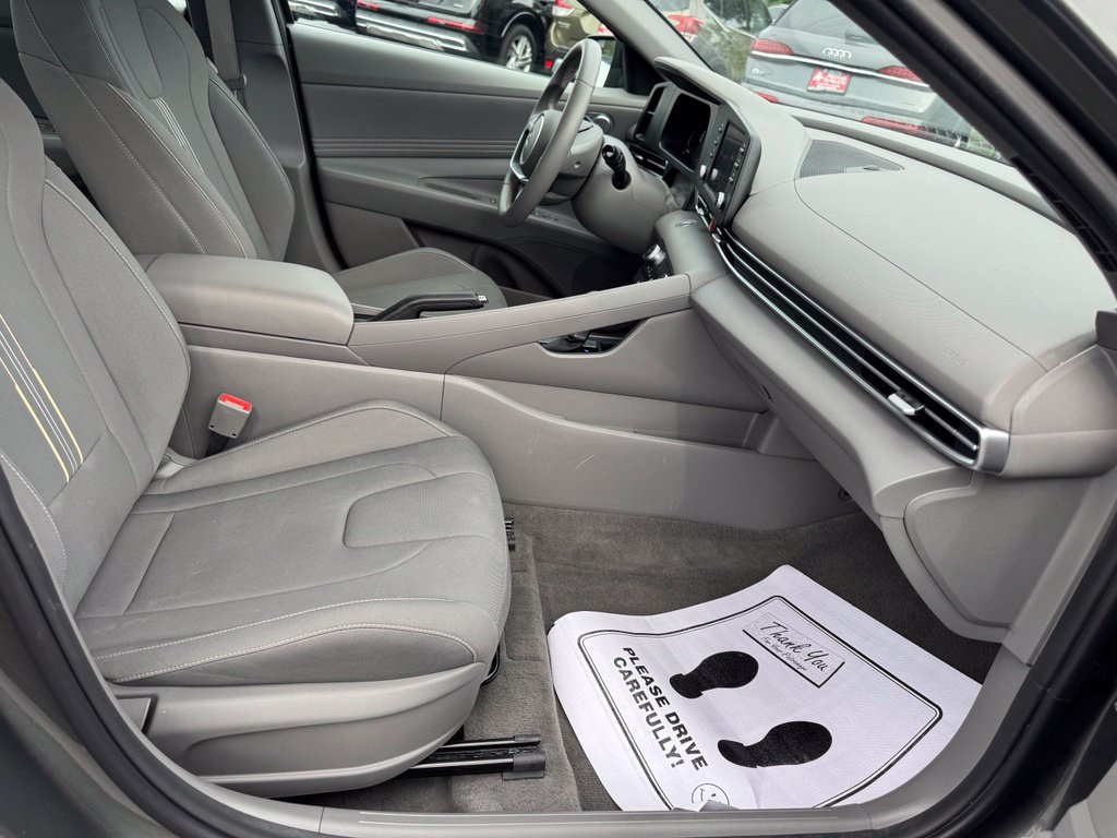 Used 2026 Hyundai Elantra Sport FWD image 28