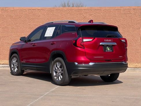 Used 2023 GMC Terrain SLT image 14