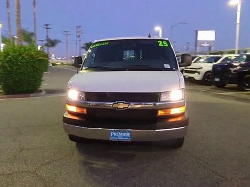 Used 2025 Chevrolet Express 2500 w/ Driver Convenience Package RWD image 3