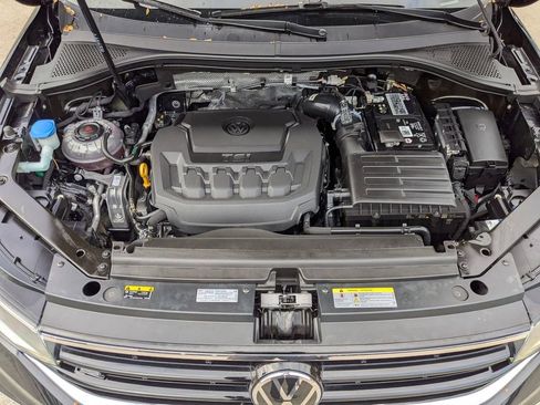 Used 2023 Volkswagen Tiguan SE R-Line image 30