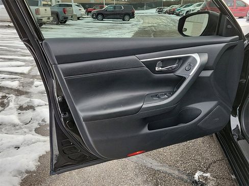 Used 2018 Nissan Altima 2.5 SL w/ 2.5 SL Technology Package image 18