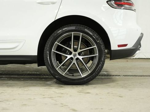 New 2026 Porsche Macan image 42