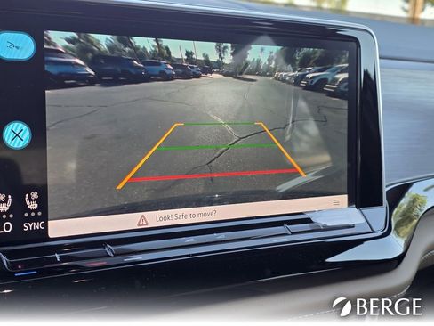 New 2026 Volkswagen Atlas Cross Sport SE image 17