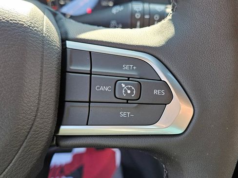 New 2026 Jeep Compass Latitude image 23