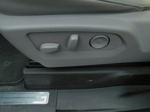 Used 2025 GMC Sierra 1500 SLT image 28