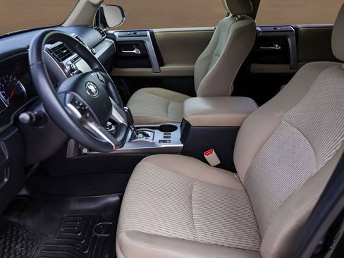 Used 2019 Toyota 4Runner SR5 AWD/4WD image 9
