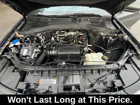 Used 2022 Ford Explorer XLT w/ Equipment Group 202A AWD/4WD image 37