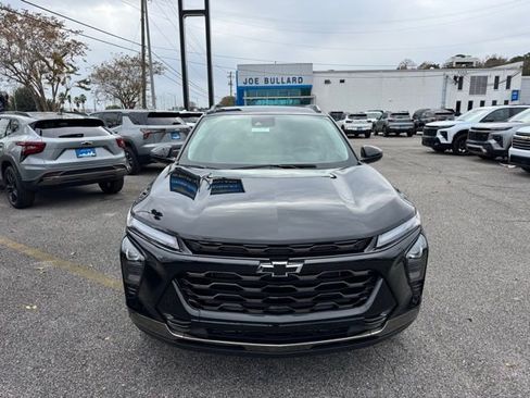 New 2026 Chevrolet Trax ACTIV w/ Driver Confidence Package image 2