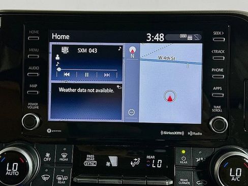 Used 2021 Toyota Highlander XLE AWD/4WD image 15