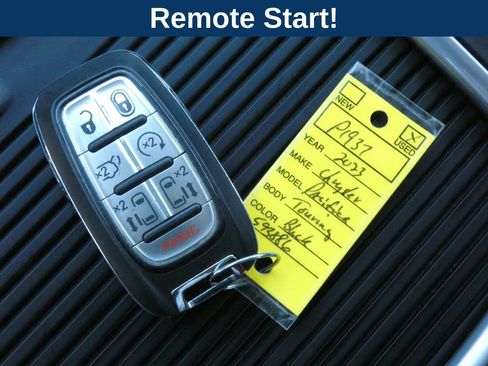 Used 2023 Chrysler Pacifica Touring-L FWD image 46