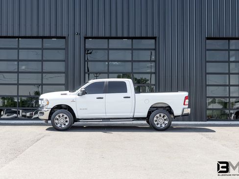 Used 2024 RAM 2500 Big Horn AWD/4WD image 1