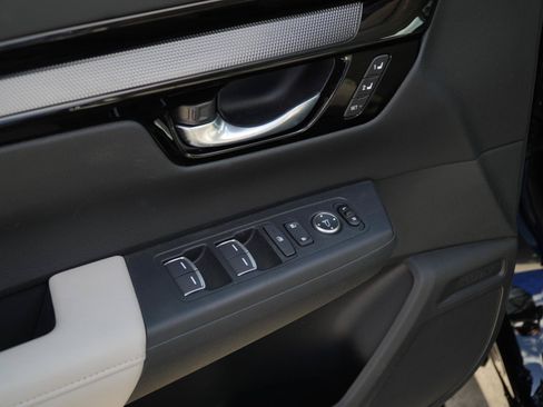 Used 2026 Honda CR-V EX-L image 5