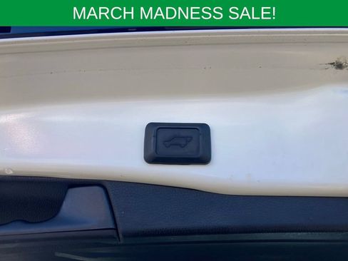 Used 2021 Toyota RAV4 XLE w/ Convenience Package image 26