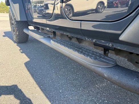 Used 2017 Jeep Wrangler Unlimited Rubicon image 8